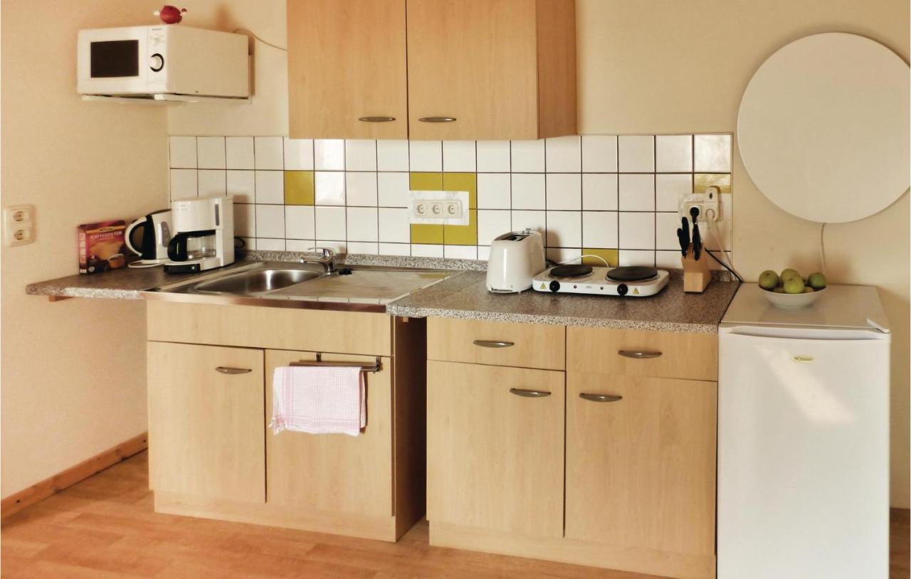 1 Bedroom Amazing Apartment In Settin 外观 照片